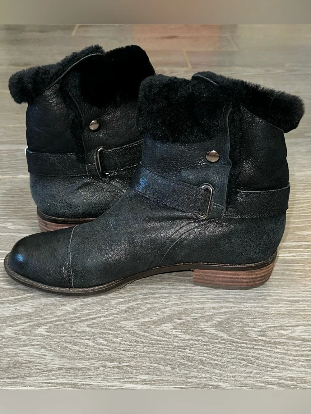 Matt Bernson Tundra Bootie Women’s 9 Black Shearling Lined Roll Down Casual Boot
